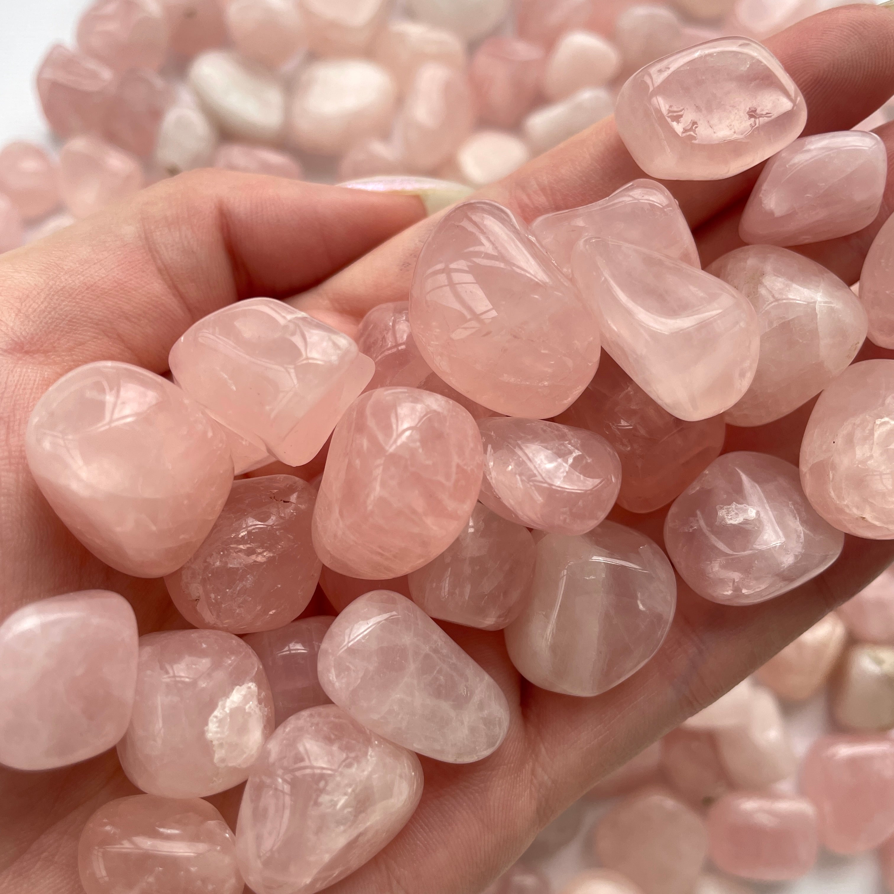 Rose Qtz-Tumbled-1KG SM - 'B' Rose Qtz-Tumbled-1KG SM - 'B'